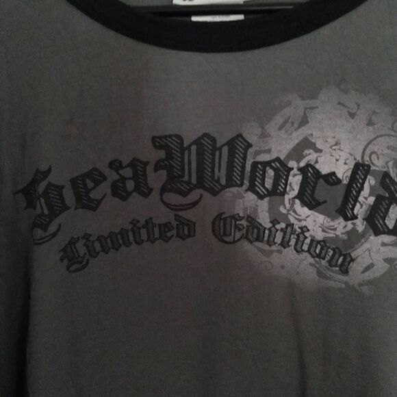 Sea World Limited Edition - Picture 1 of 7